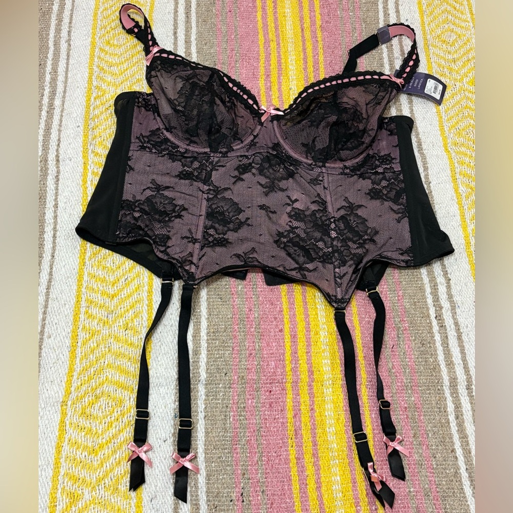 Cacique wired lace corset